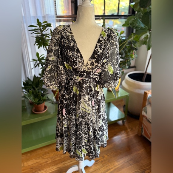 Giambattista Valli Plunging Floral Mini Chiffon Dress Size 46/US 10 NWT $3,350 - Picture 2 of 13